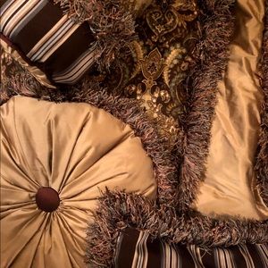 Custom bedding - Queen